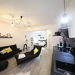 Luxury Apartments 1107