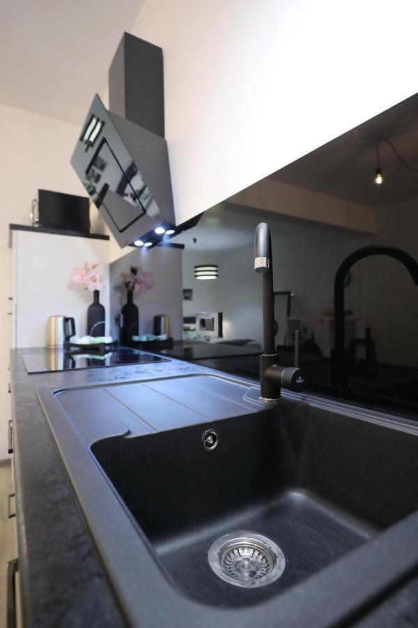 Luxury 1107 Apartment *